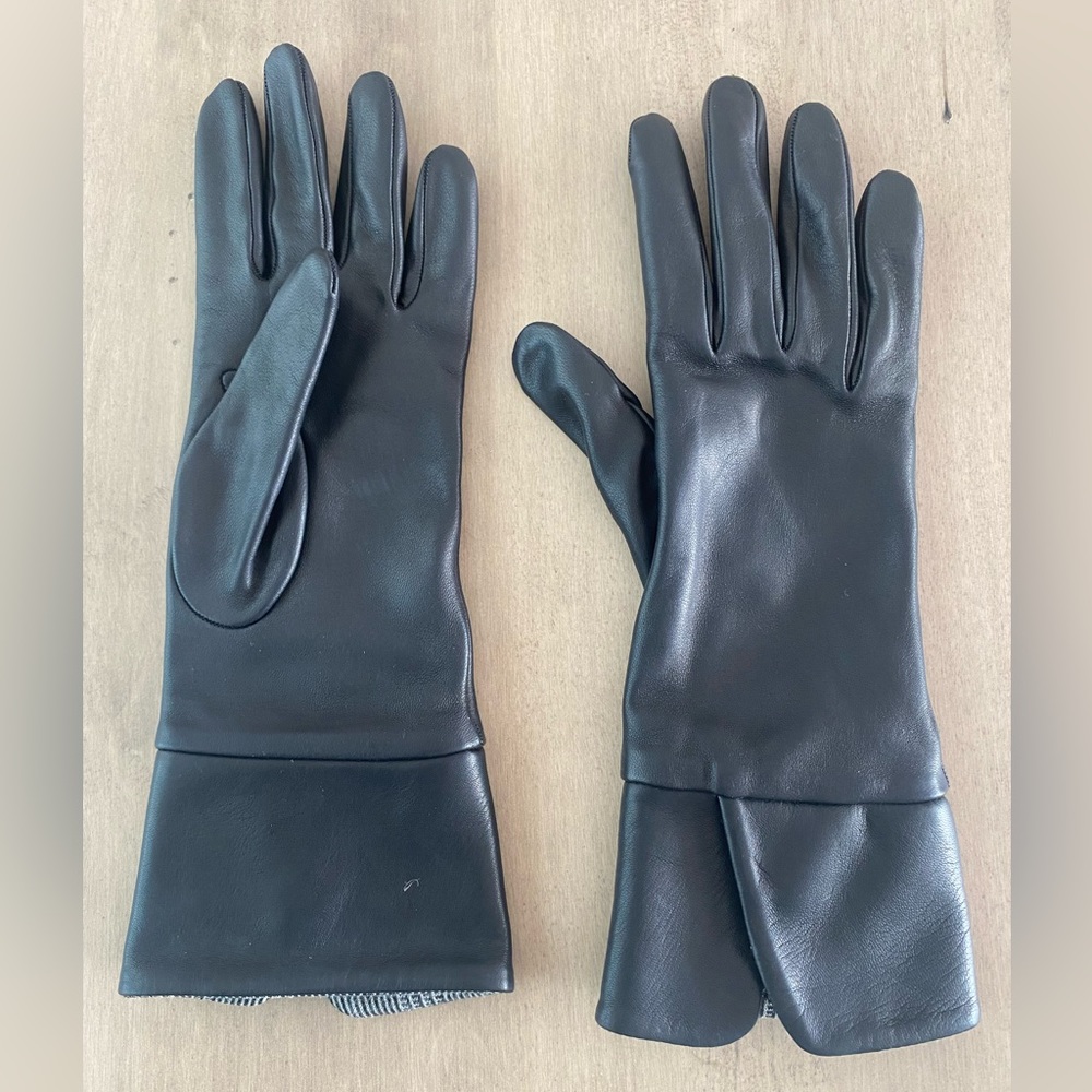 Leather women’s gloves